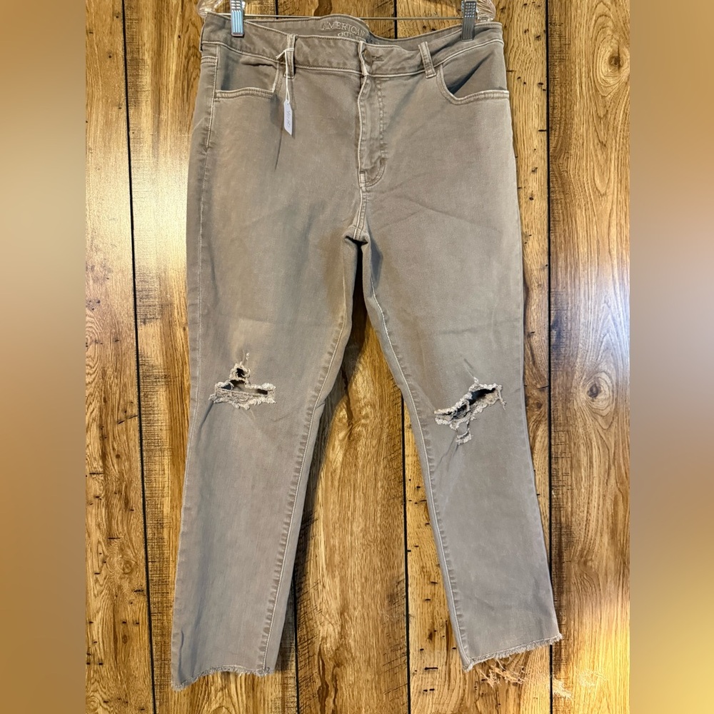GUC American Eagle Outfitter’s denim jeans. Size 18.